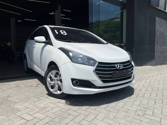 HYUNDAI HB20S 1.0 COMFORT PLUS 12V FLEX 4P MANUAL